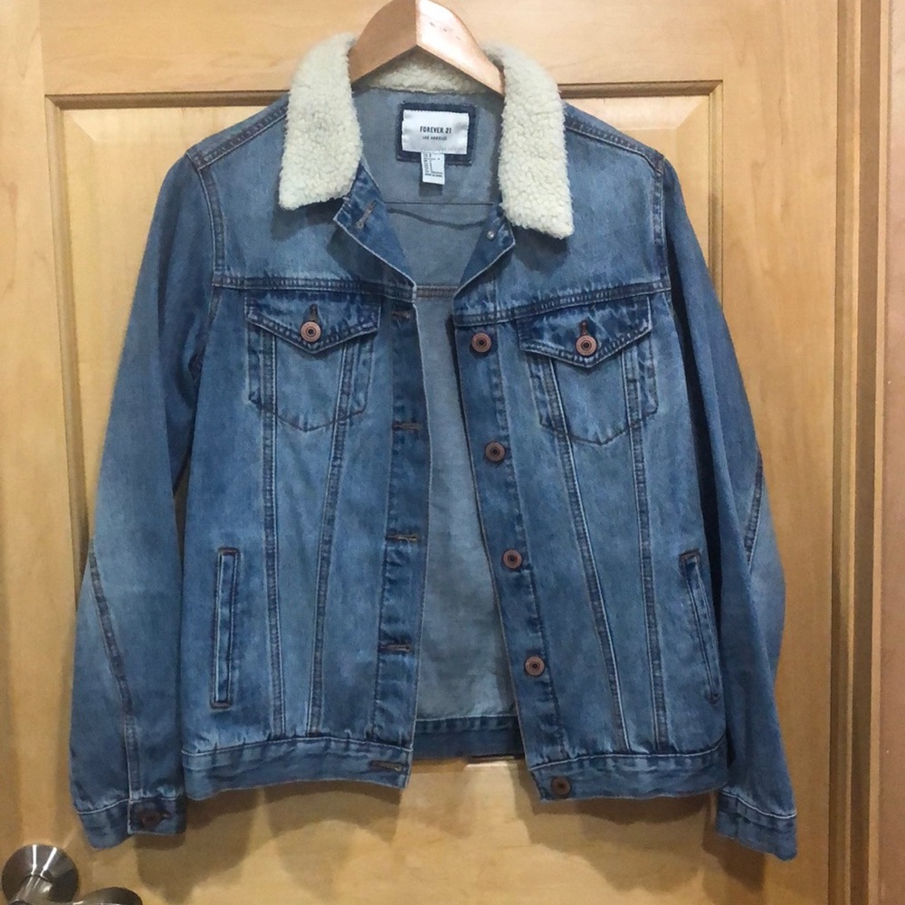Forever 21 Jean Jacket with Fur Neckline sz S